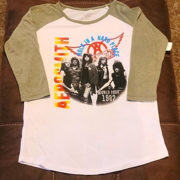 Ragdoll Tops - Aerosmith women's 3/4 sleeve. Size medium.